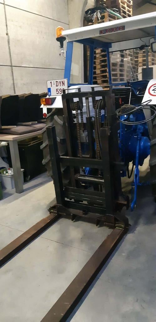 Hefmast/palletlift voor tractor–hydraulisch–goede staat, 1000 tot 2000 kg, Ophalen, Hydraulisch, Heftruck