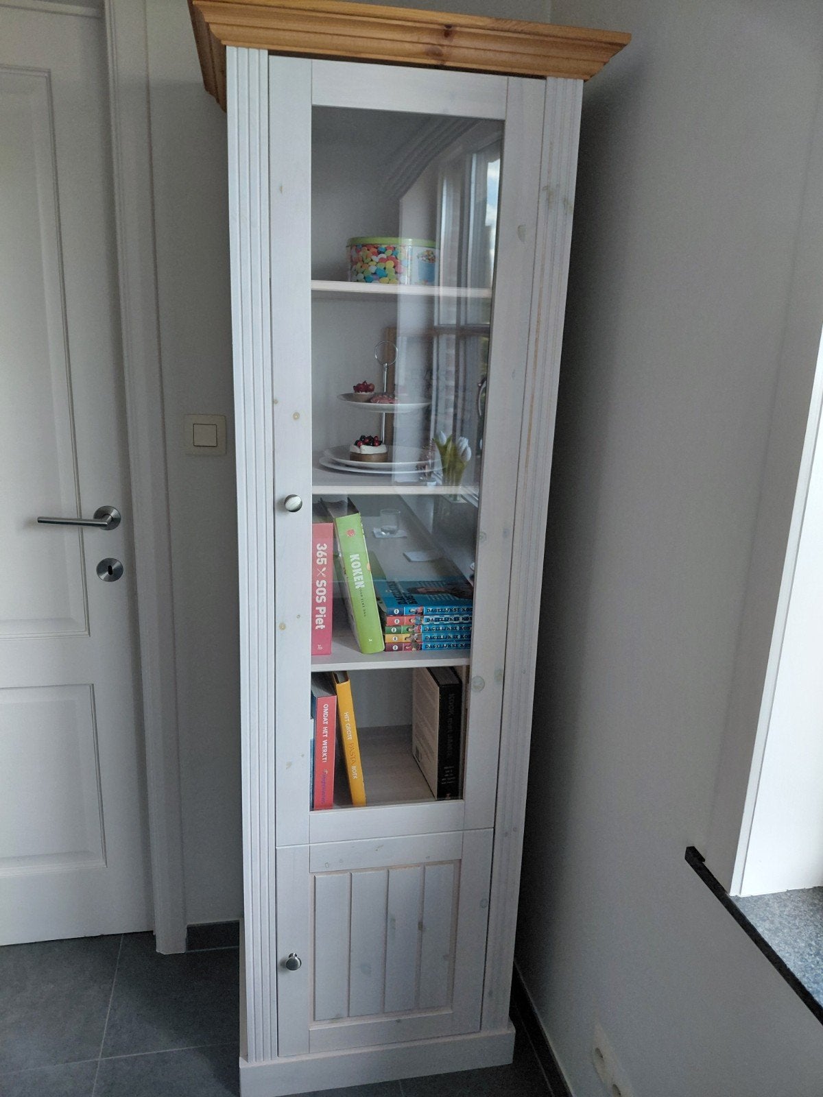 Vitrine en pin massif, Maison & Meubles, Armoires | Vitrines, Comme neuf, 150 à 200 cm, Moins de 50 cm, 25 à 50 cm, Avec porte(s)