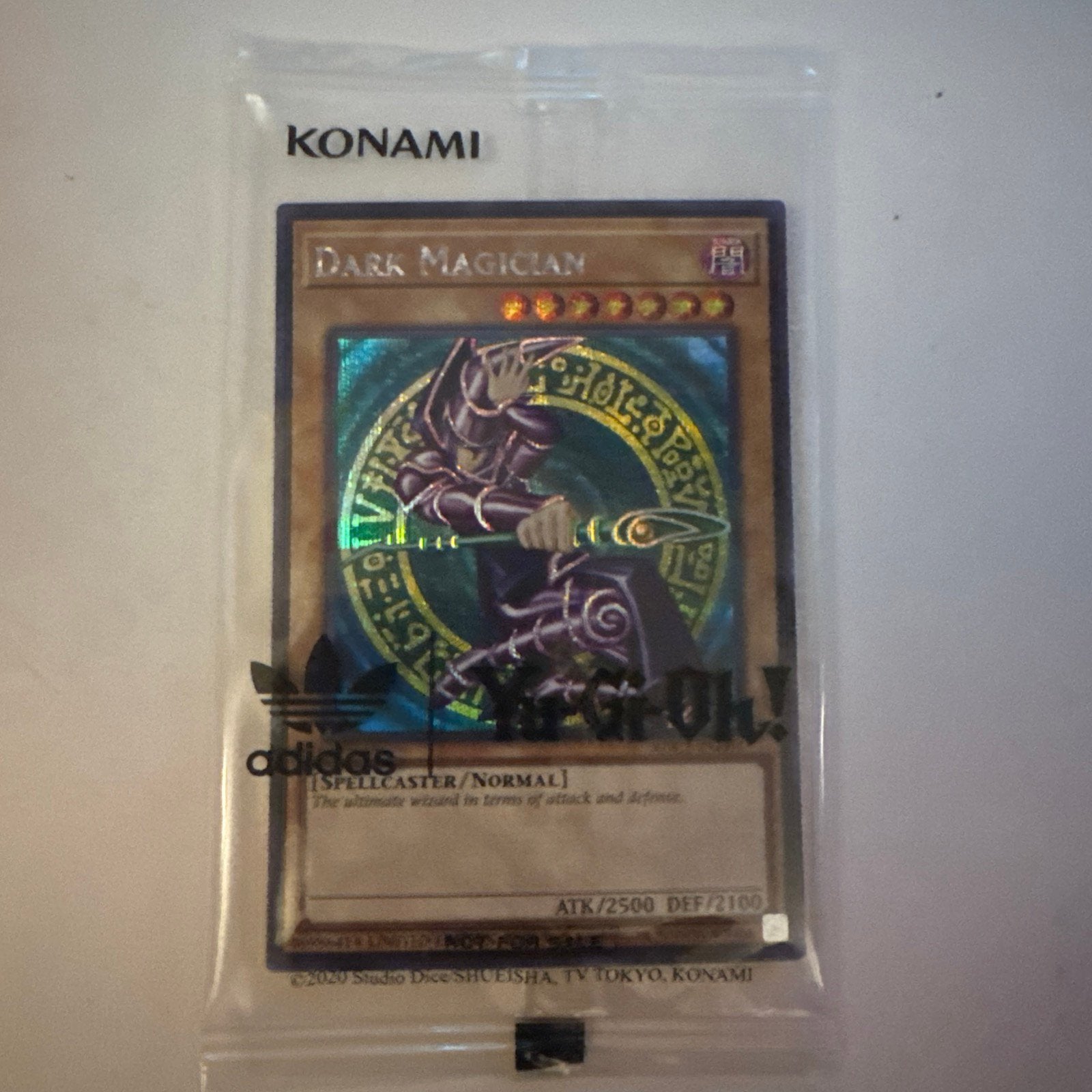 Yu-Gi-Oh! Dark Magician – Adidas Exclusive, Hobby en Vrije tijd, Verzamelkaartspellen | Yu-gi-Oh!, Ophalen, Nieuw, Losse kaart