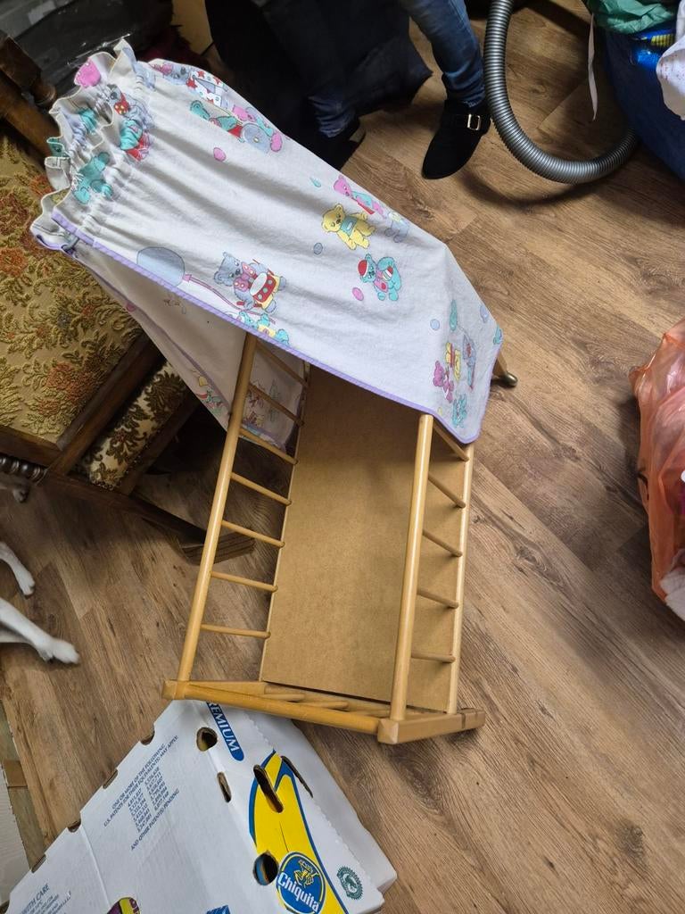 Diversen poppenspeelgoed, Ophalen