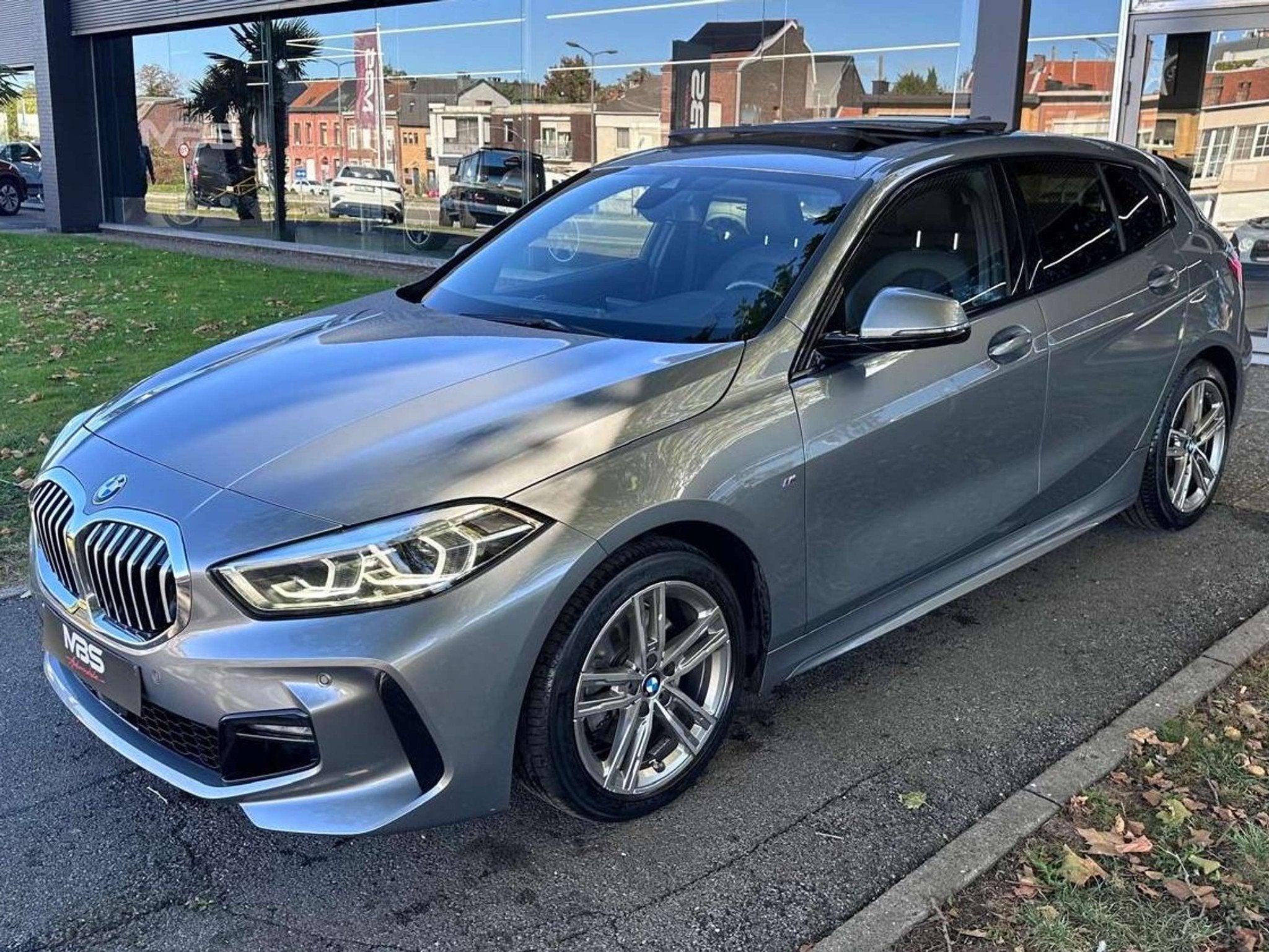 BMW 1 Serie 116 * i * PACK M* TOIT PANO* *XENON* *GARANTIE 1, Autos, Argent ou Gris, Achat, Entreprise, Noir