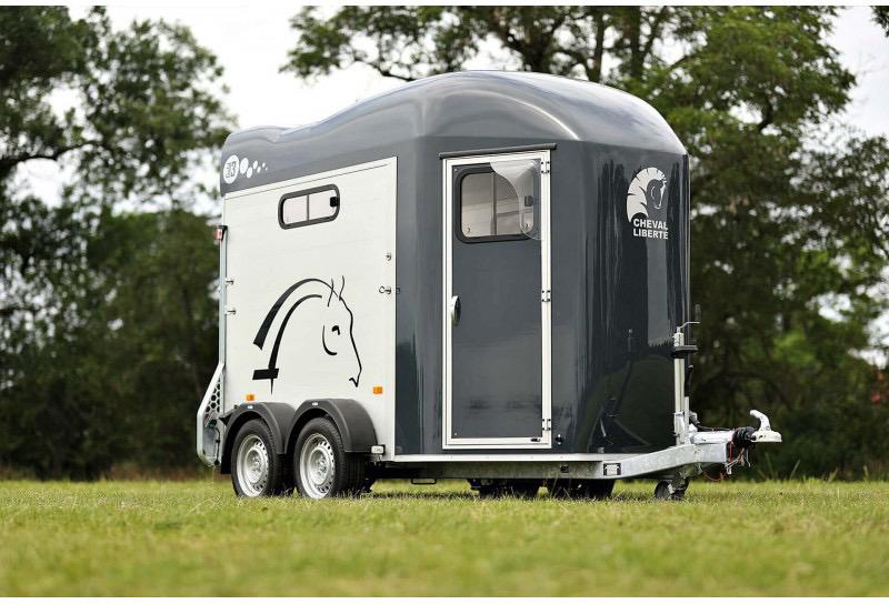 Paardentrailer te huur €50/dag, Dieren en Toebehoren, Ophalen, Nieuw, Aluminium, 2-paards trailer