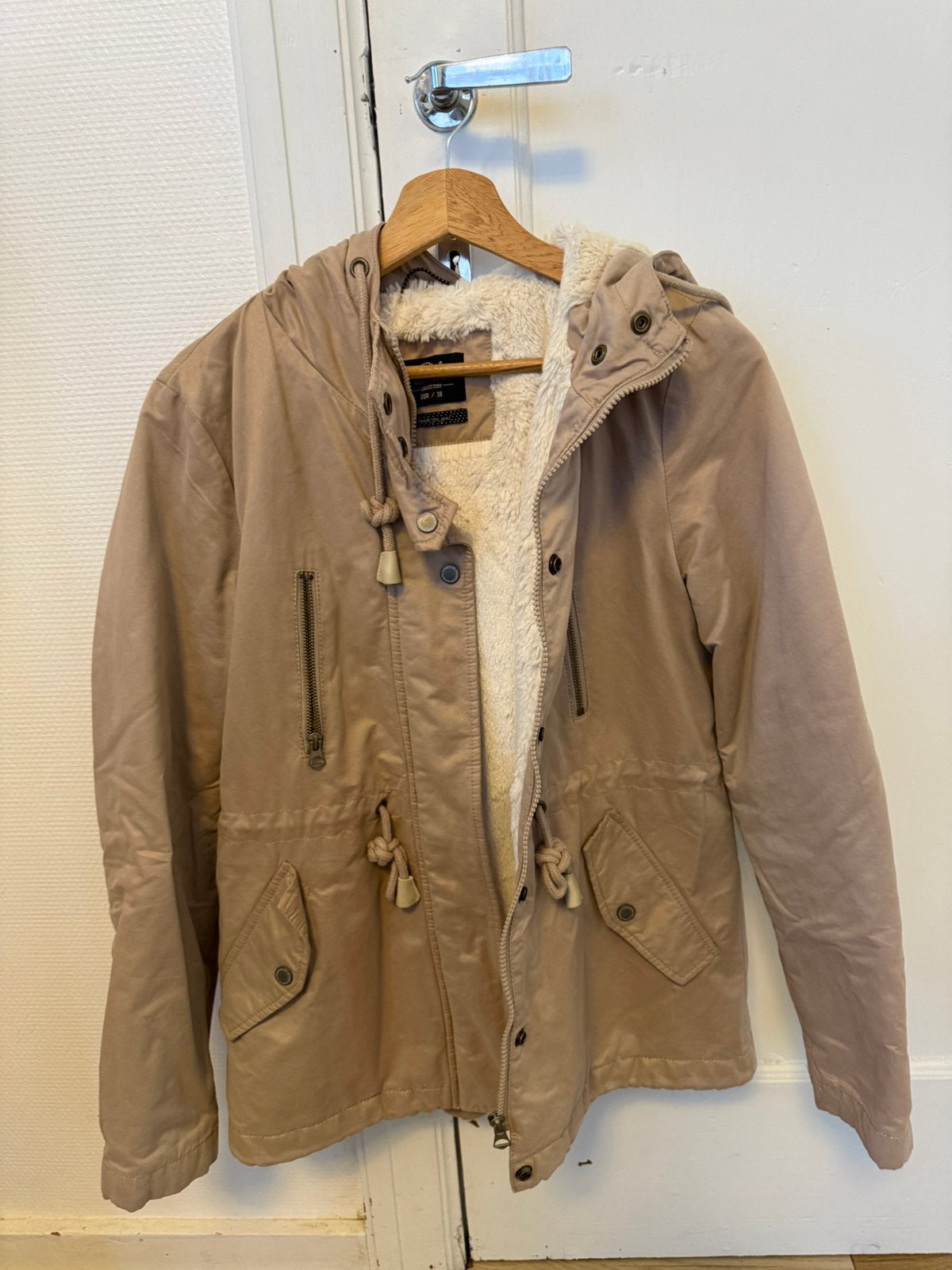 Veste hiver femme neuve. Taille 38, Enlèvement, Neuf, Taille 38/40 (M)