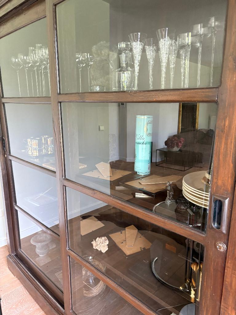 Vitrine kast, Ophalen, Glas, Met deur(en)