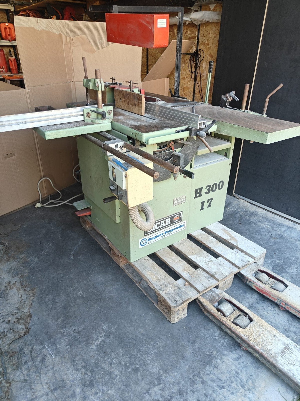 combine, Doe-het-zelf en Bouw, Ophalen