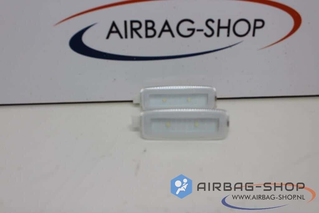 Audi Hemelverlichting LED 4H0947105D, Autos : Pièces & Accessoires, -, Utilisé, -, -