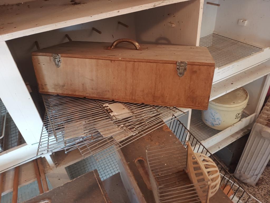 Allerlei kweekmateriaal voor voliëre, Enlèvement, Utilisé