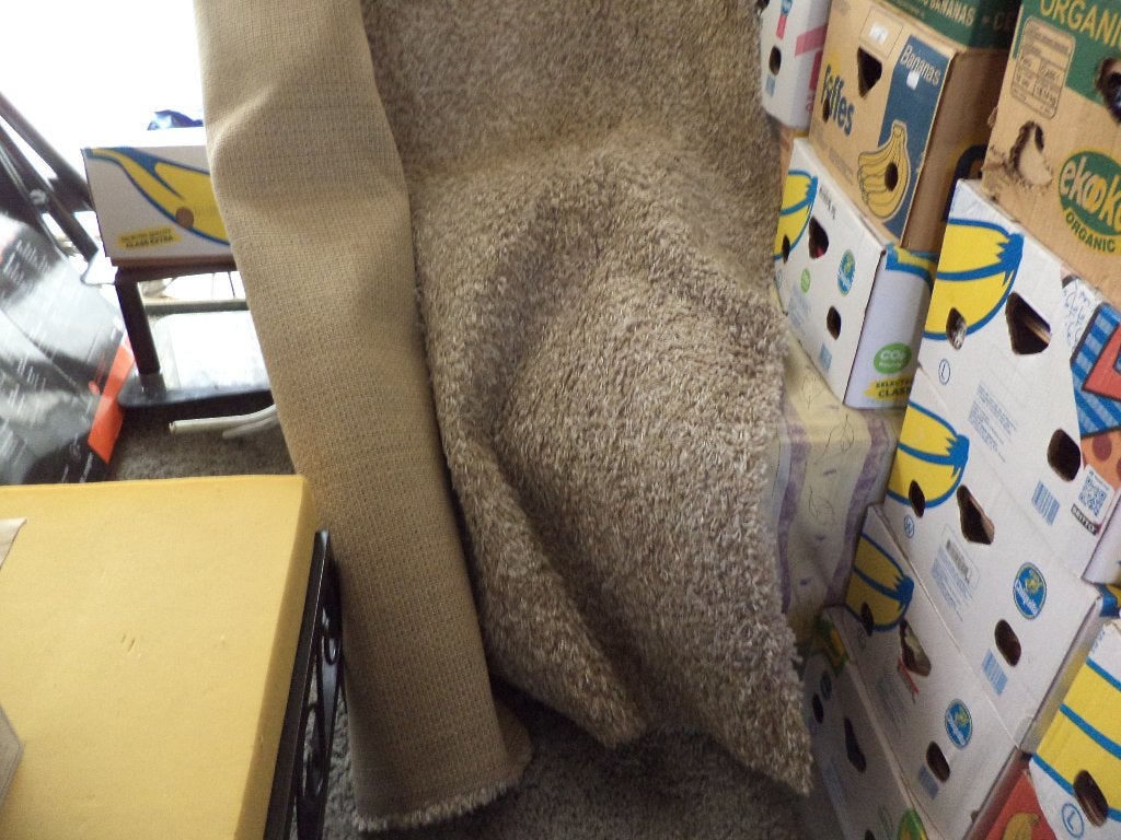 av grand tapis 3.40 long 2.40 larg beige 30euro, Ophalen, Beige, 200 cm of meer, Zo goed als nieuw