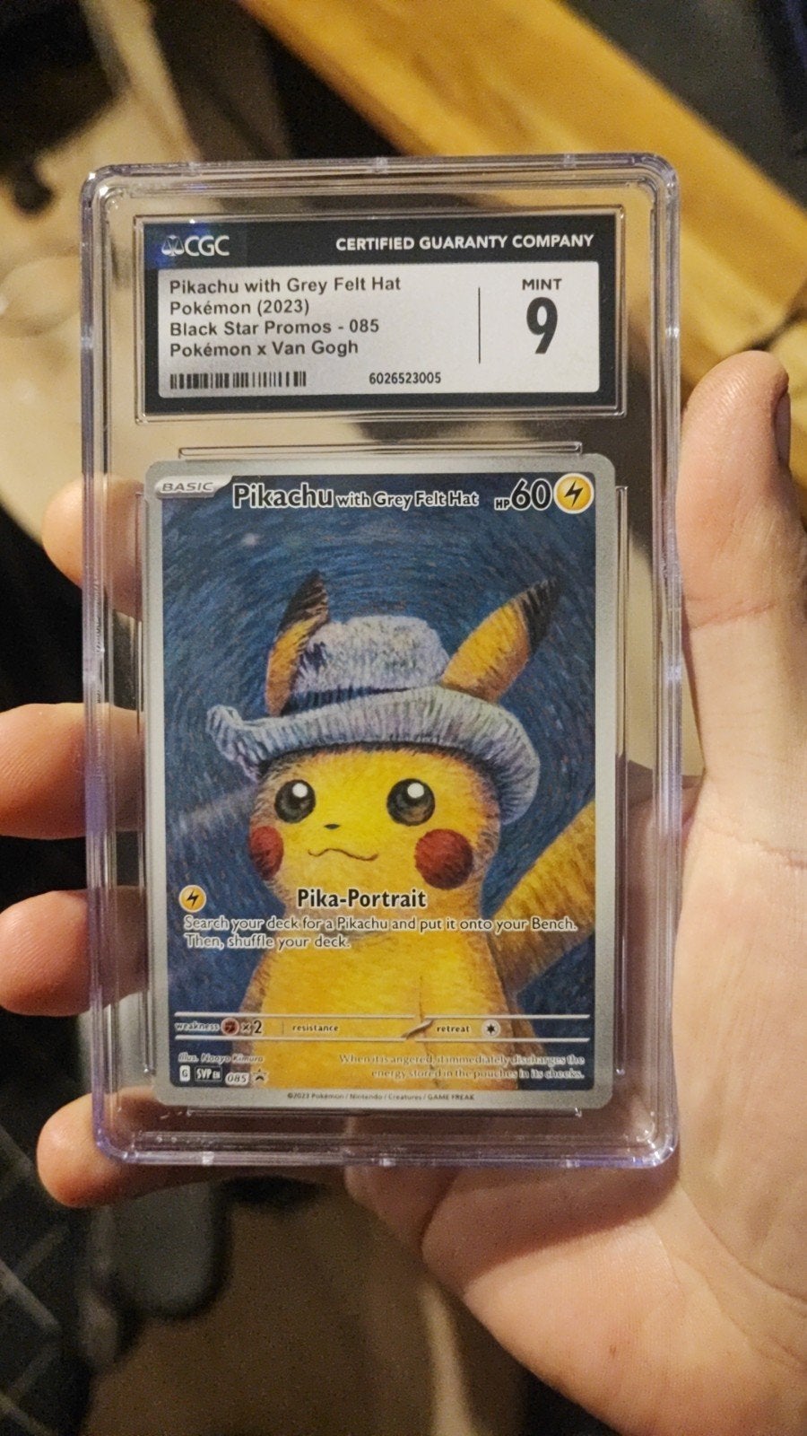 Pikachu with gray felt hat - Van Gogh 9 CGC, Ophalen of Verzenden