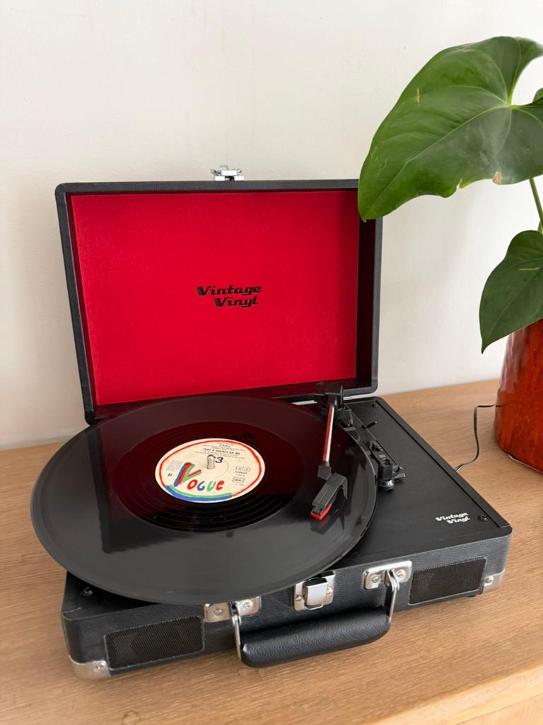 Draagbare platenspeler in koffer, Vintage Vinyl, Audio, Tv en Foto, Ophalen of Verzenden, Gebruikt, Platenspeler, Overige merken