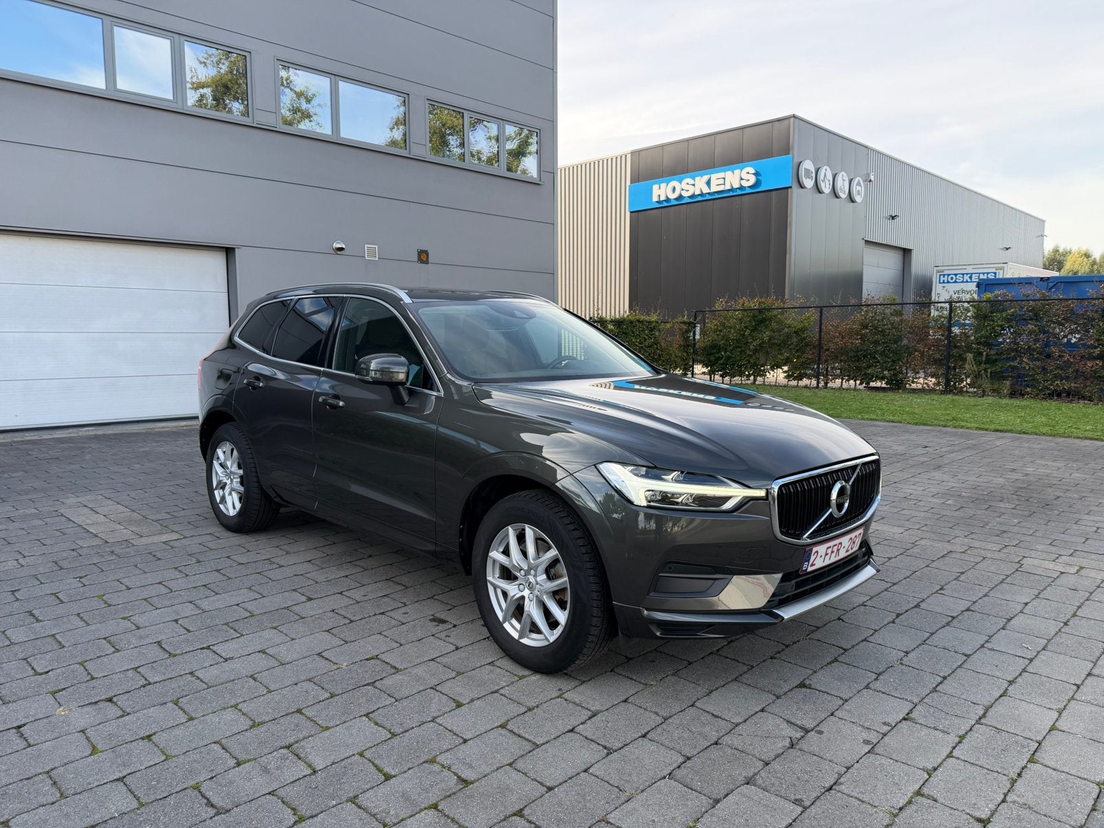 Hybride diesel Volvo XC60 Momentum Pro B4 diesel hybride, Autos, Cuir, Euro 6, Entretenue par le concessionnaire, 5 portes