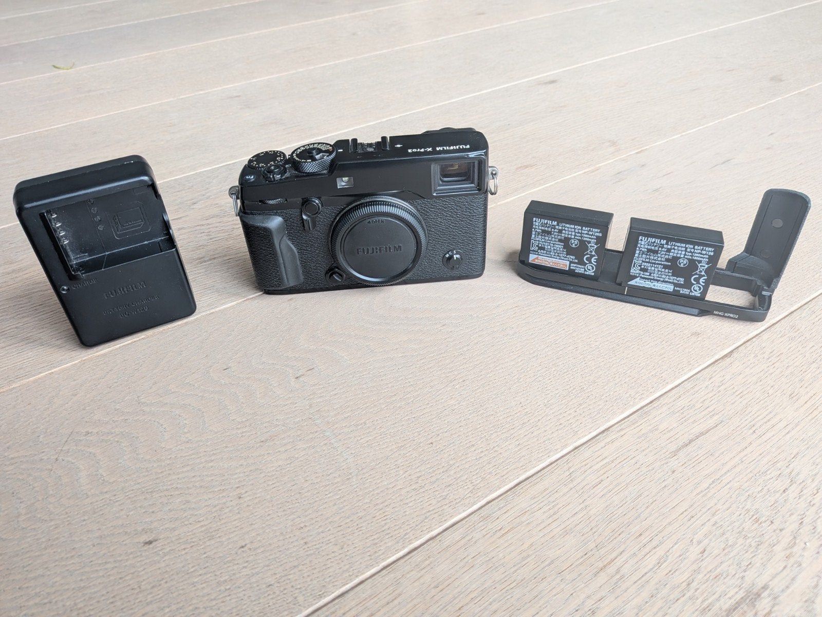 Fujifilm X-Pro2 body + MHG-XPRO2 grip + 2x accu, Audio, Tv en Foto, Overige soorten, Zo goed als nieuw, Camera, Ophalen