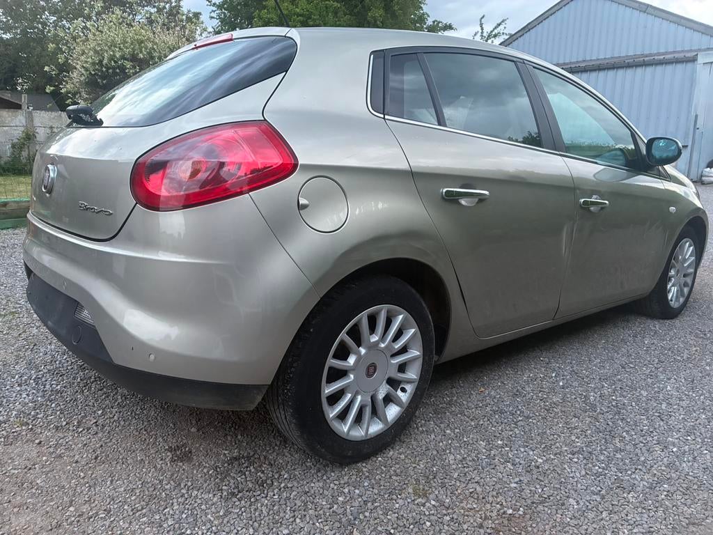 Fiat bravo 1.6 jtd automatique, Autos, Fiat, Achat, Entreprise, https://public.car-pass.be/vhr/300be525-c52f-47c0-b756-1203c1cef55c