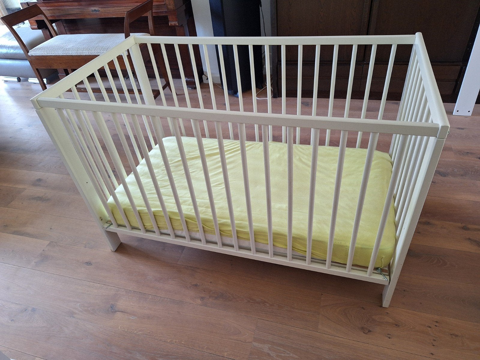 Kinderbedje,wit., Kinderen en Baby's, Kinderkamer | Bedden, Ophalen, Matras
