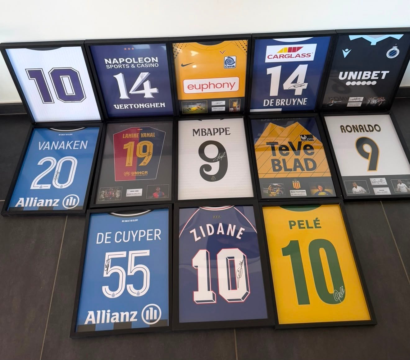 Framed football presentation display, Ophalen of Verzenden, Zo goed als nieuw, Shirt