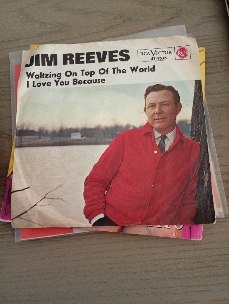 Jim Reeves - Waltzing on top of the world, Fotohoes, Verzenden