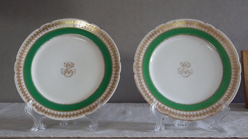 2 assiettes décoratives avec monogramme de Sèvres, Antiquités & Art, Enlèvement