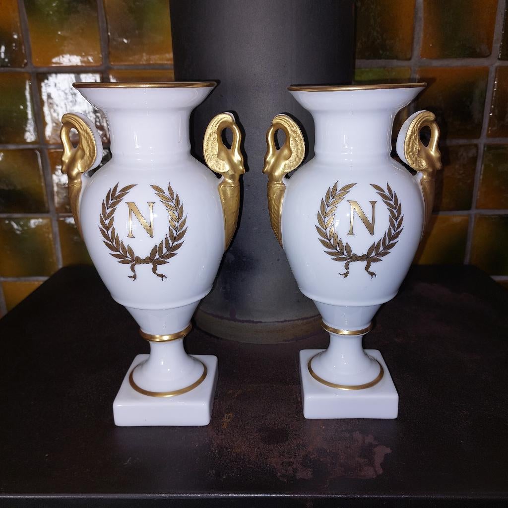 2 vases anciens, Antiquités & Art, Antiquités | Vases, Enlèvement ou Envoi