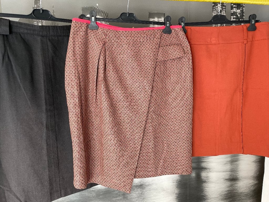 rok - merk Olivier Strelli en bruine rok - gratis rok, Envoi, Comme neuf, Taille 42/44 (L)