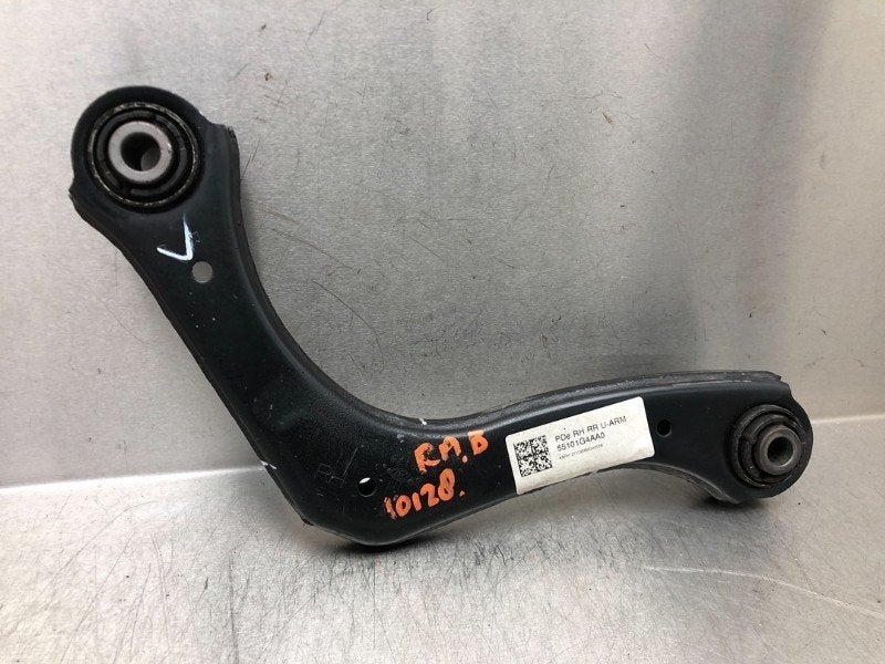 BRAS DE SUSPENSION ARRIÈRE DROIT SUPERIEUR (|55101G4AA0|), Dhr. M. Roggen, Stadsweg 37 37
9917 PV  WIRDUM GR., NL, Hyundai, Utilisé