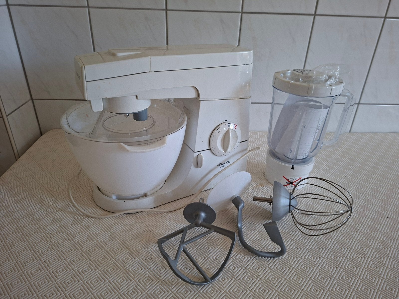 Kenwood keukenrobot, 4 liter of meer, Ophalen, Zo goed als nieuw, 3 snelheden of meer