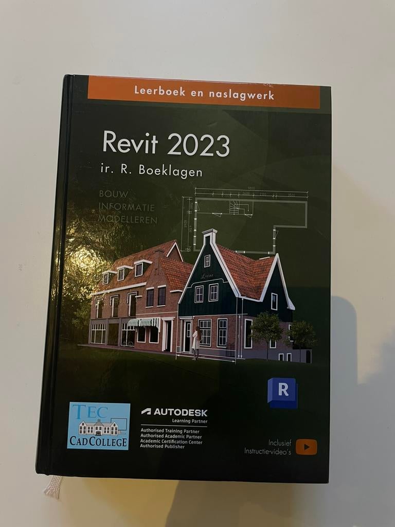 Boek Revit 2023, Boeken, Ophalen, Zo goed als nieuw