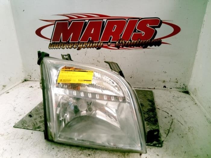Phare droit d'un Ford Fusion, -, -, 3 mois de garantie, -