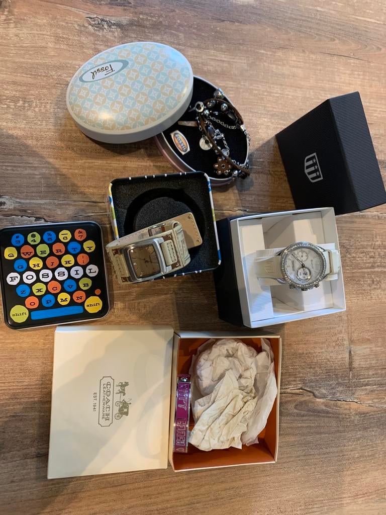 Ensemble : 2 montres - 2 bracelets, Bijoux, Sacs & Beauté, Enlèvement, Utilisé, Montre-bracelet, Fossil