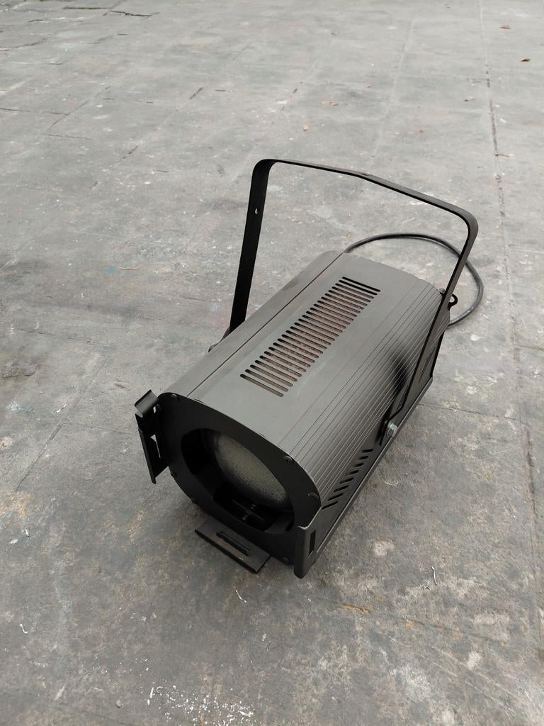 Theaterlamp (werkt), Ophalen, Gebruikt, Licht