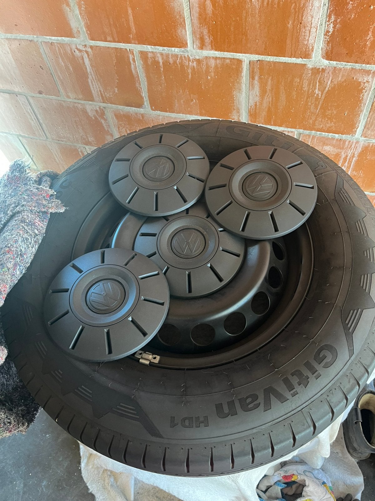 VW Crafter 2025 originele velgen en banden, Auto-onderdelen, Ophalen, Nieuw, Band(en)