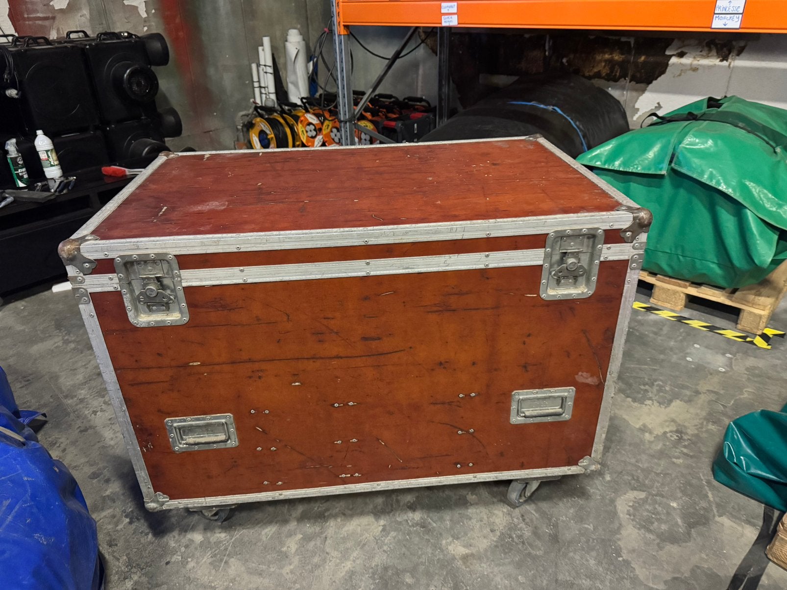 Hoogwaardige ZECK-kofferbak van het type Flycase pro, Ophalen