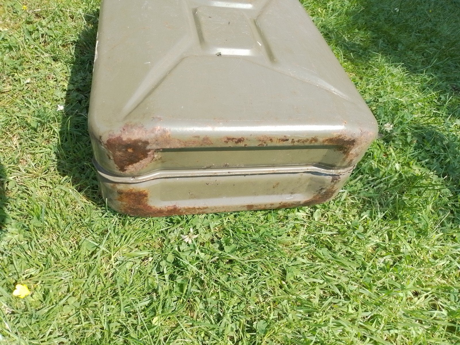 Jerrycan 20 liter, Enlèvement