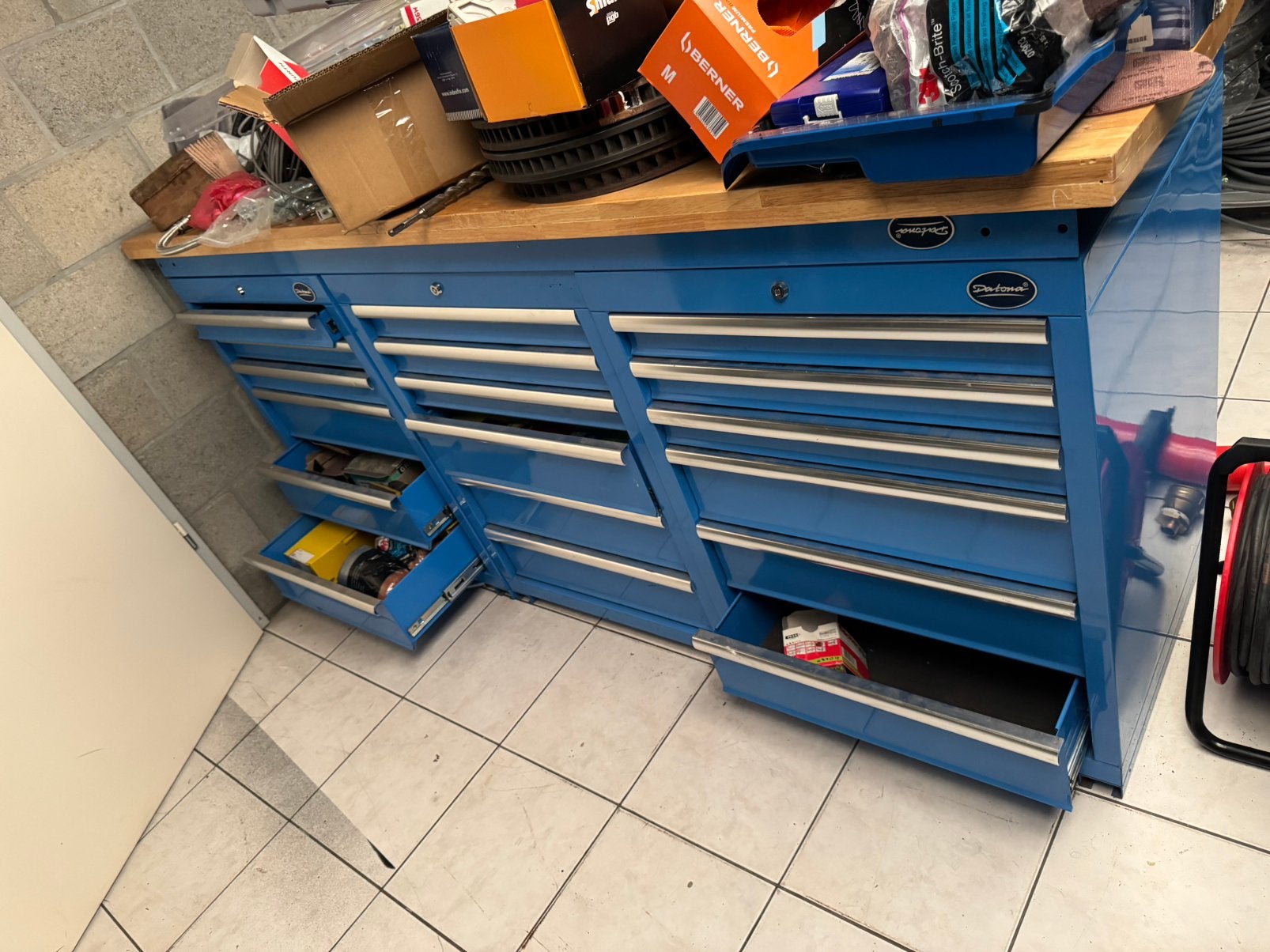 Werkband met schuiven, Enlèvement