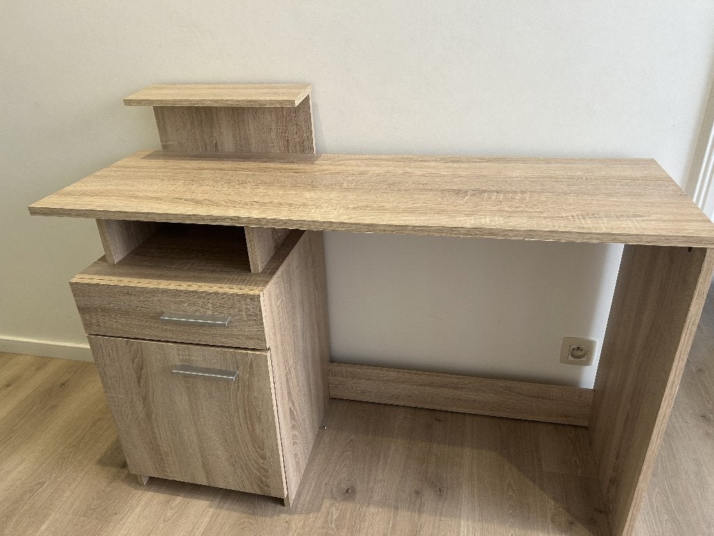 Compacte bureau in lichte eik – 120 cm, Ophalen, Opbergruimte