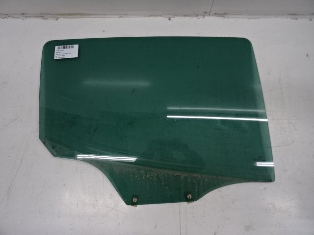 VITRE ARRIERE DROITE Peugeot 207 SW (WE / WU), Utilisé, Peugeot