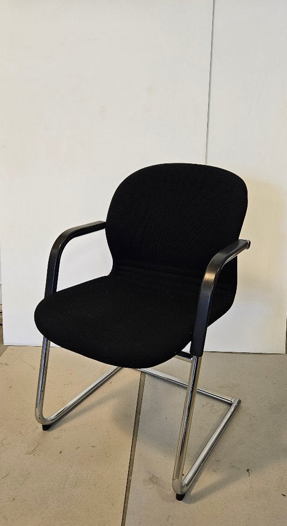 Chaise vintage cantilever Wilkhahn FS 212/5, Maison & Meubles, Enlèvement ou Envoi, Design, Métal, Noir
