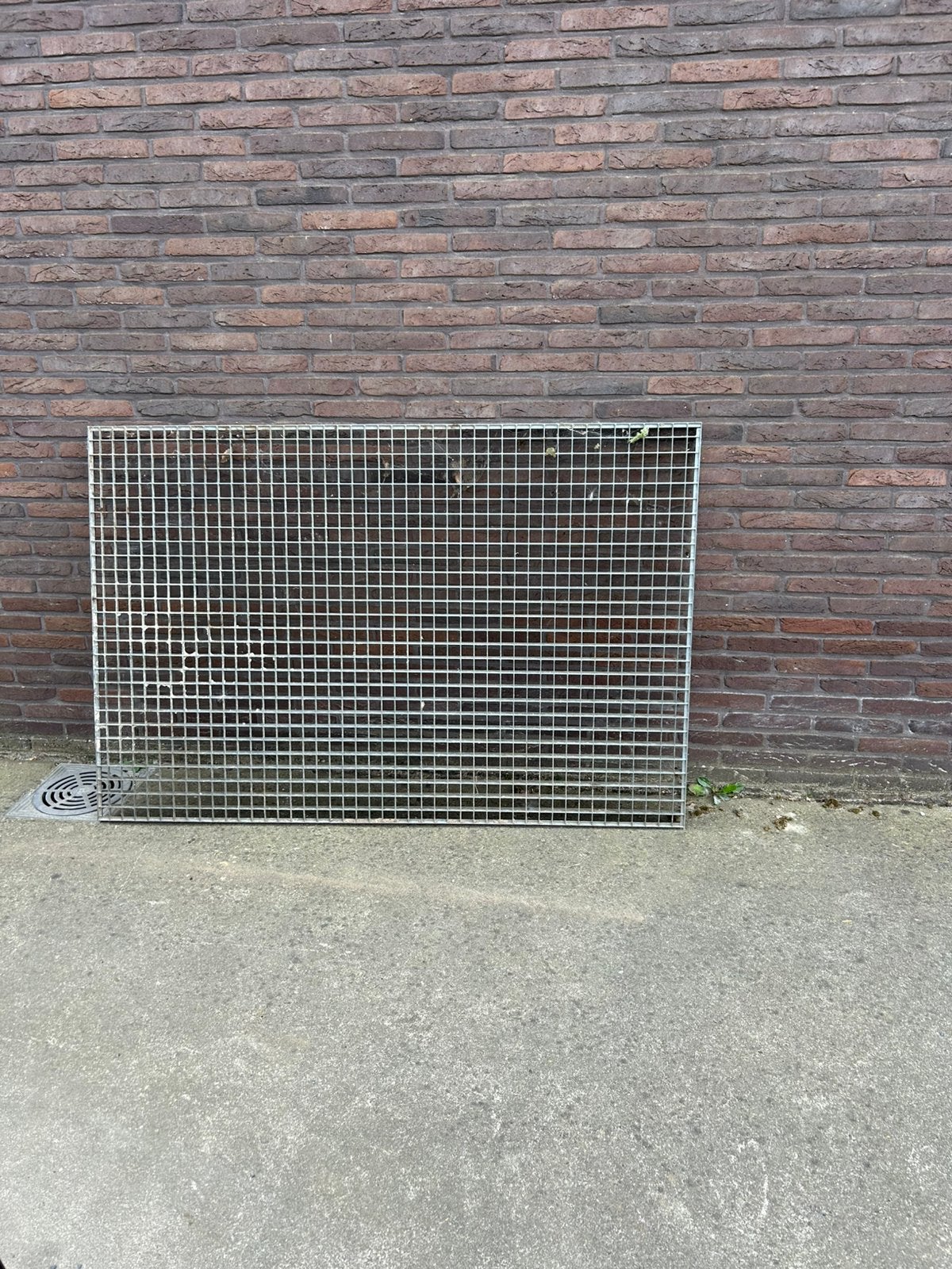 Ijzeren rooster 1,5m x 1 m, Ophalen, Zo goed als nieuw
