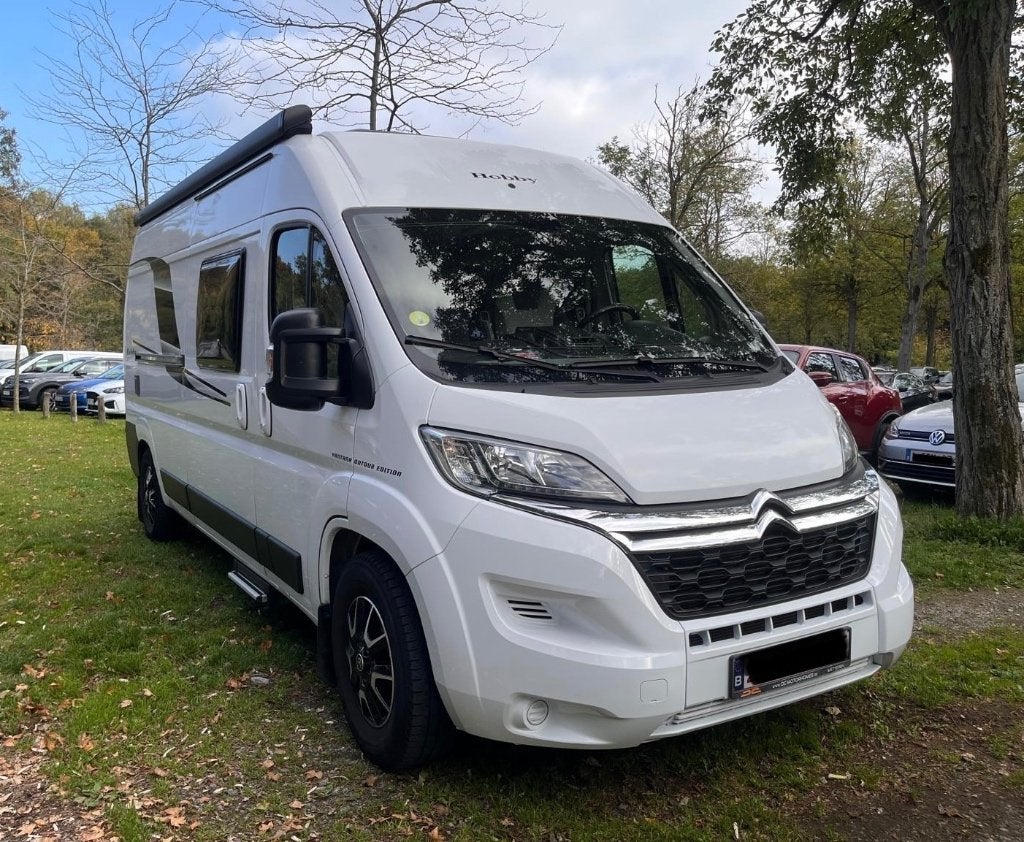 Hobby OnTour K60 FT (2022) – Busbiker XM290 – 42.400 km, Caravans en Kamperen, Mobilhomes, Particulier, tot en met 2, Buscamper of Camperbus