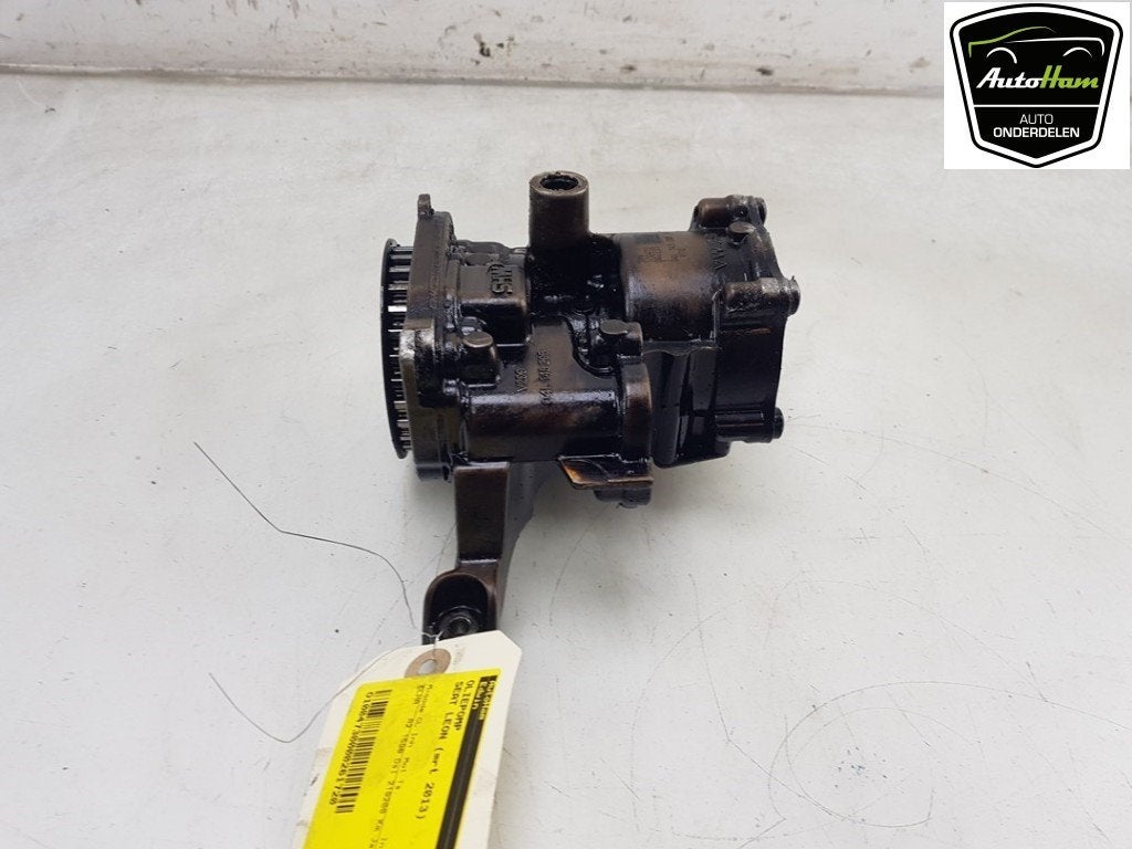 POMPE A HUILE Seat Leon (5FB) (|04L145208D|), Utilisé, Seat