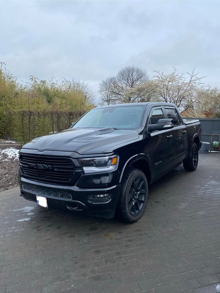 Dodge ram laramie night edition 2021, Auto's, Dodge, Automaat, Zwart, Zwart, Leder