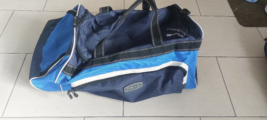 Reistas, 20 tot 30 cm, Blauw, Minder dan 35 cm, Zo goed als nieuw