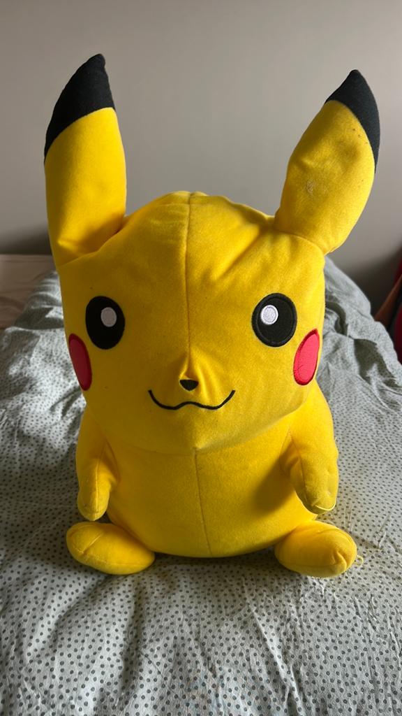 Pikachu knuffel, Kinderen en Baby's, Speelgoed | Knuffels en Pluche, Ophalen, Zo goed als nieuw