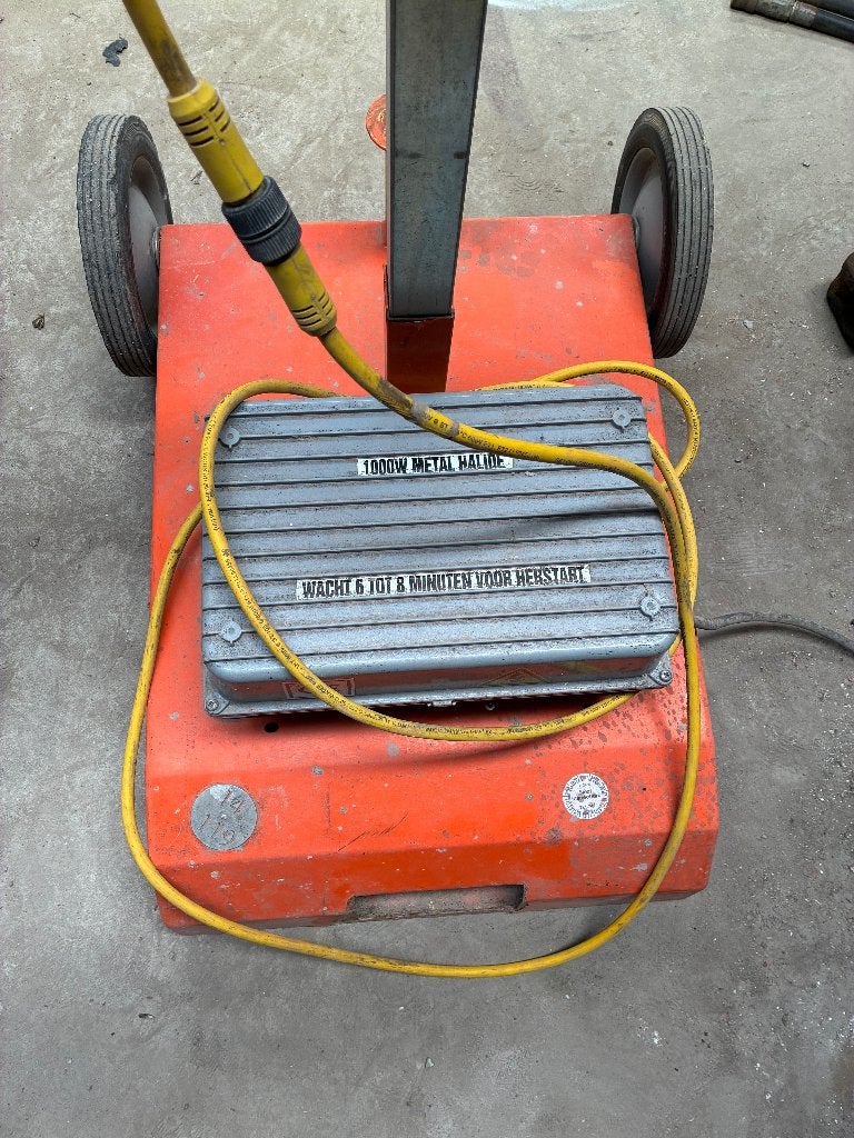 Bouwspot met statief, Doe-het-zelf en Bouw, Ophalen, Gebruikt, 500 watt of meer, Met statief