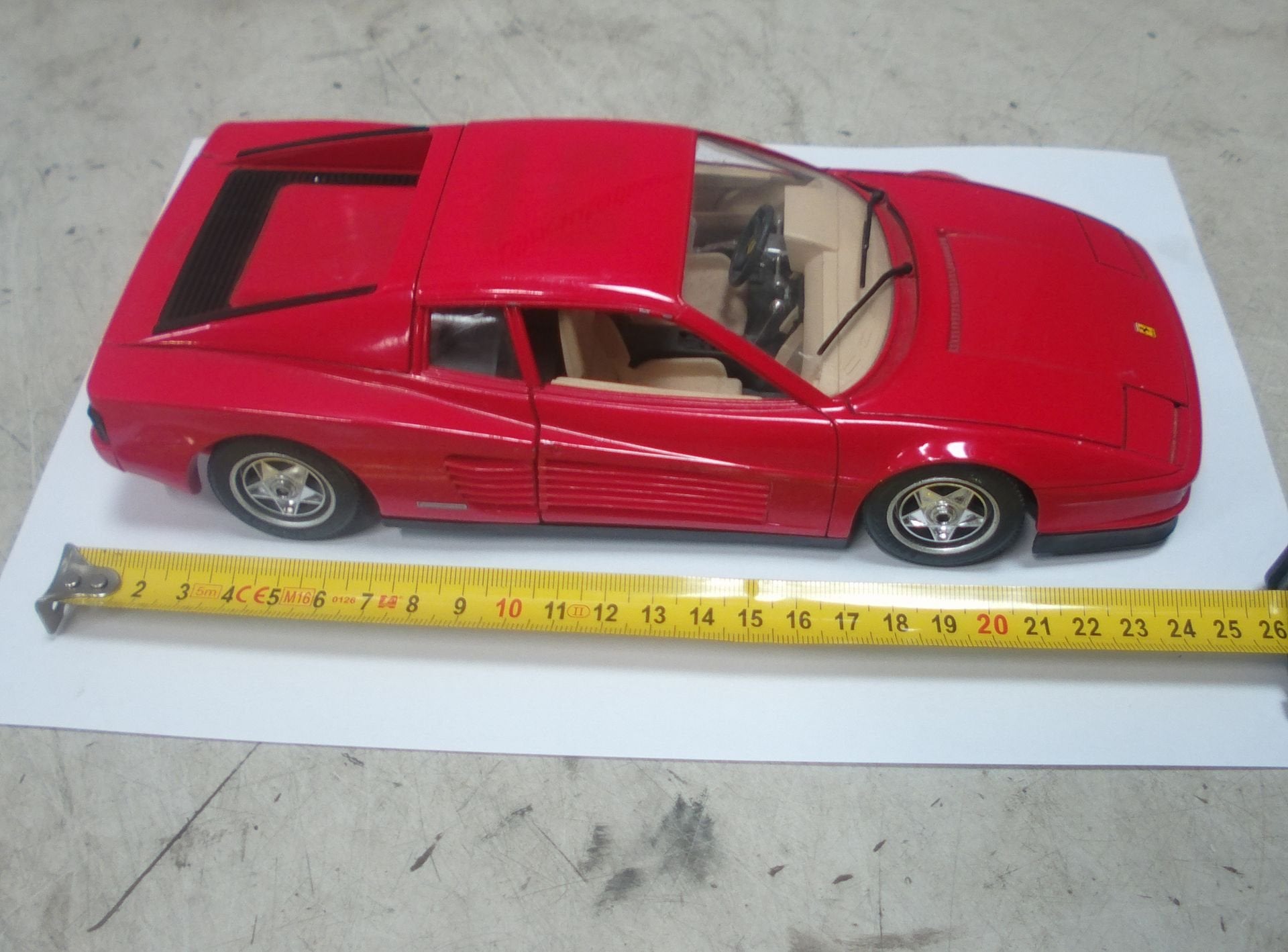ferrari rode testarossa  1984 burago 1/18 modelauto, Voiture, -, Utilisé, -