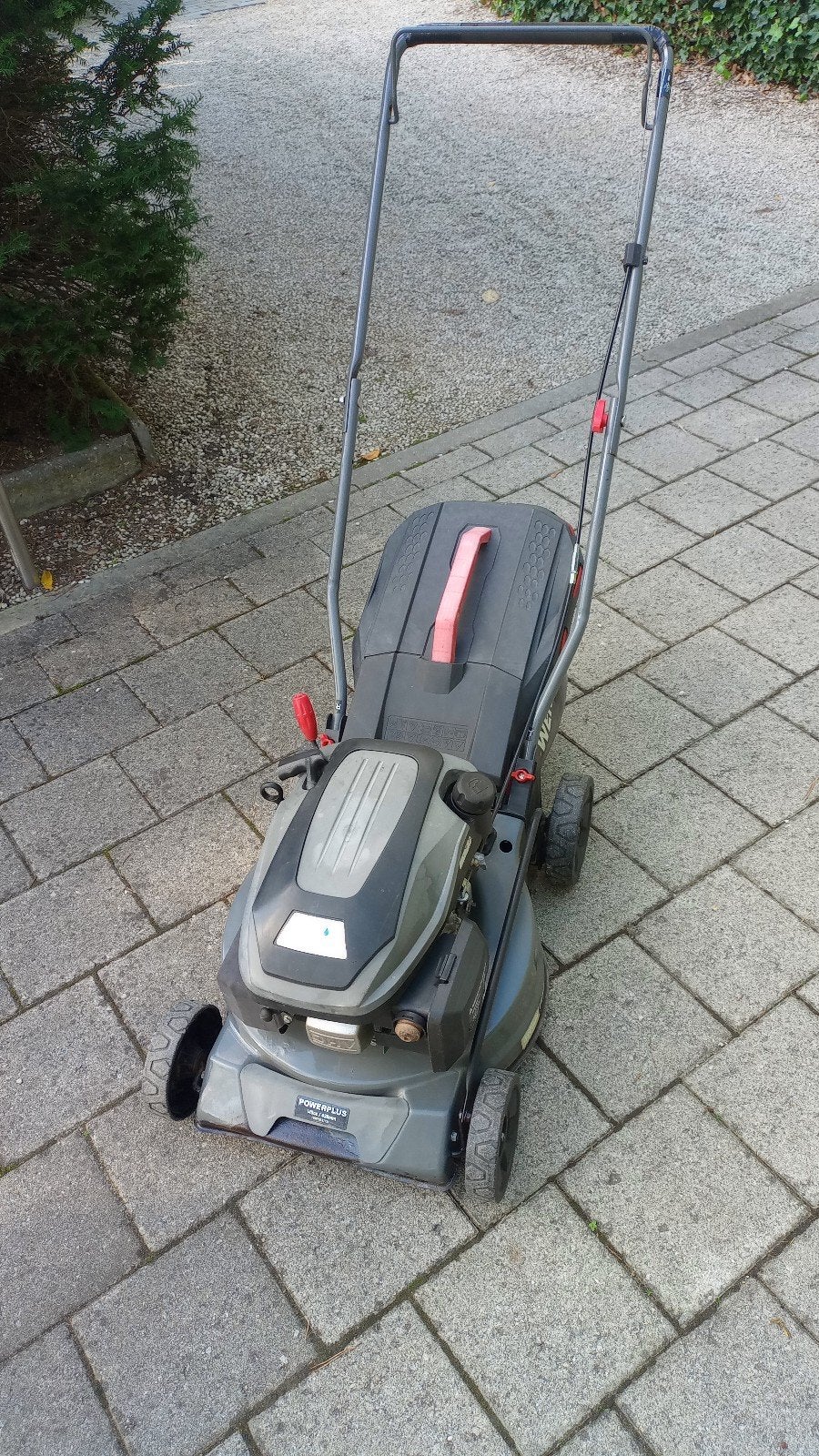 Grasmaaier op benzine, Tuin en Terras, Ophalen, Cirkelmaaier, Gebruikt, Powerplus