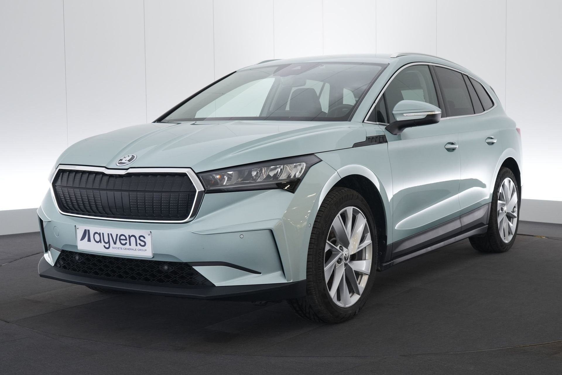 (2CNW062) SKODA ENYAQ, Autos, Cuir, Argent ou Gris, Achat, Entreprise