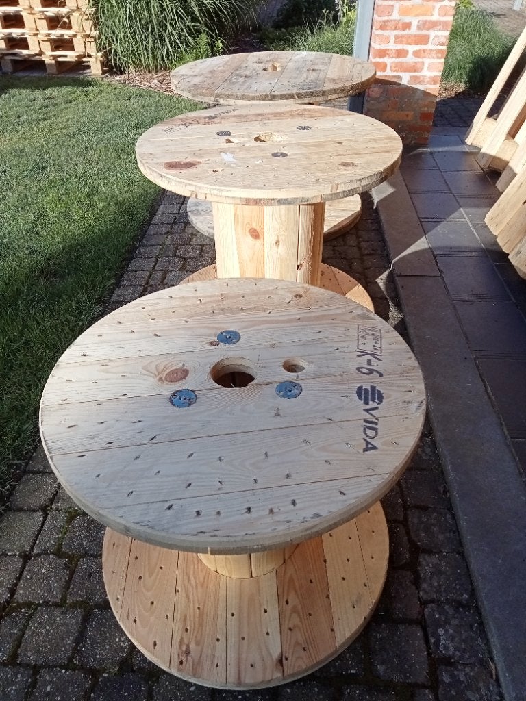 Haspels,kabel Haspels, tuintafel, Ophalen, Zo goed als nieuw, Hout