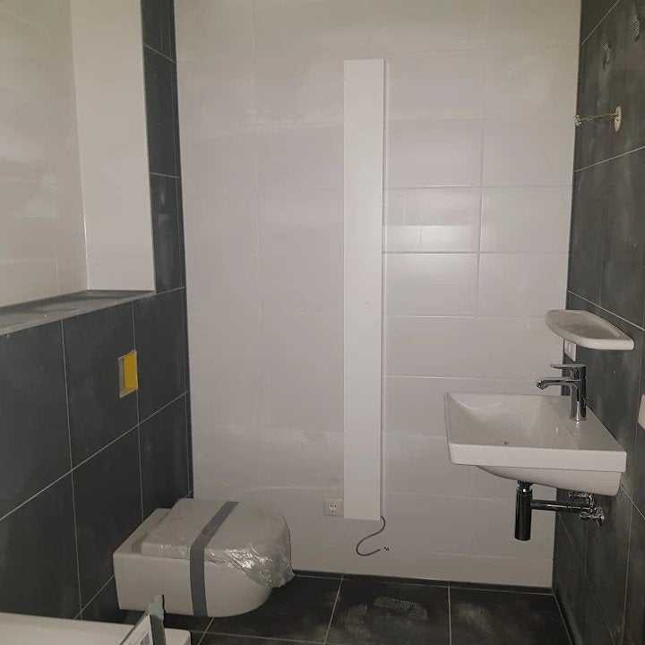 Experienced Tiler Available – Affordable Prices – Evenings &, Huis en Inrichting, Badkamer | Complete badkamers, Ophalen of Verzenden
