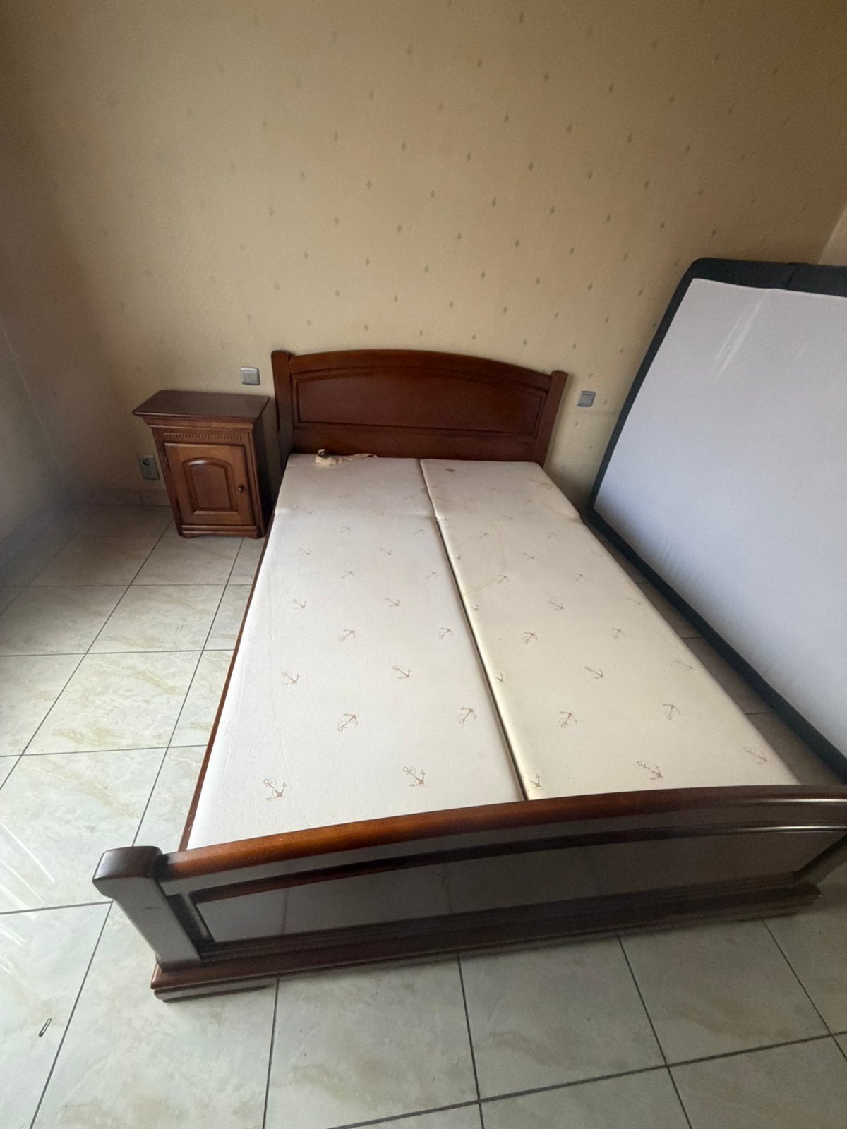 Chambre complète, Queen size, Brun, Enlèvement, Bois