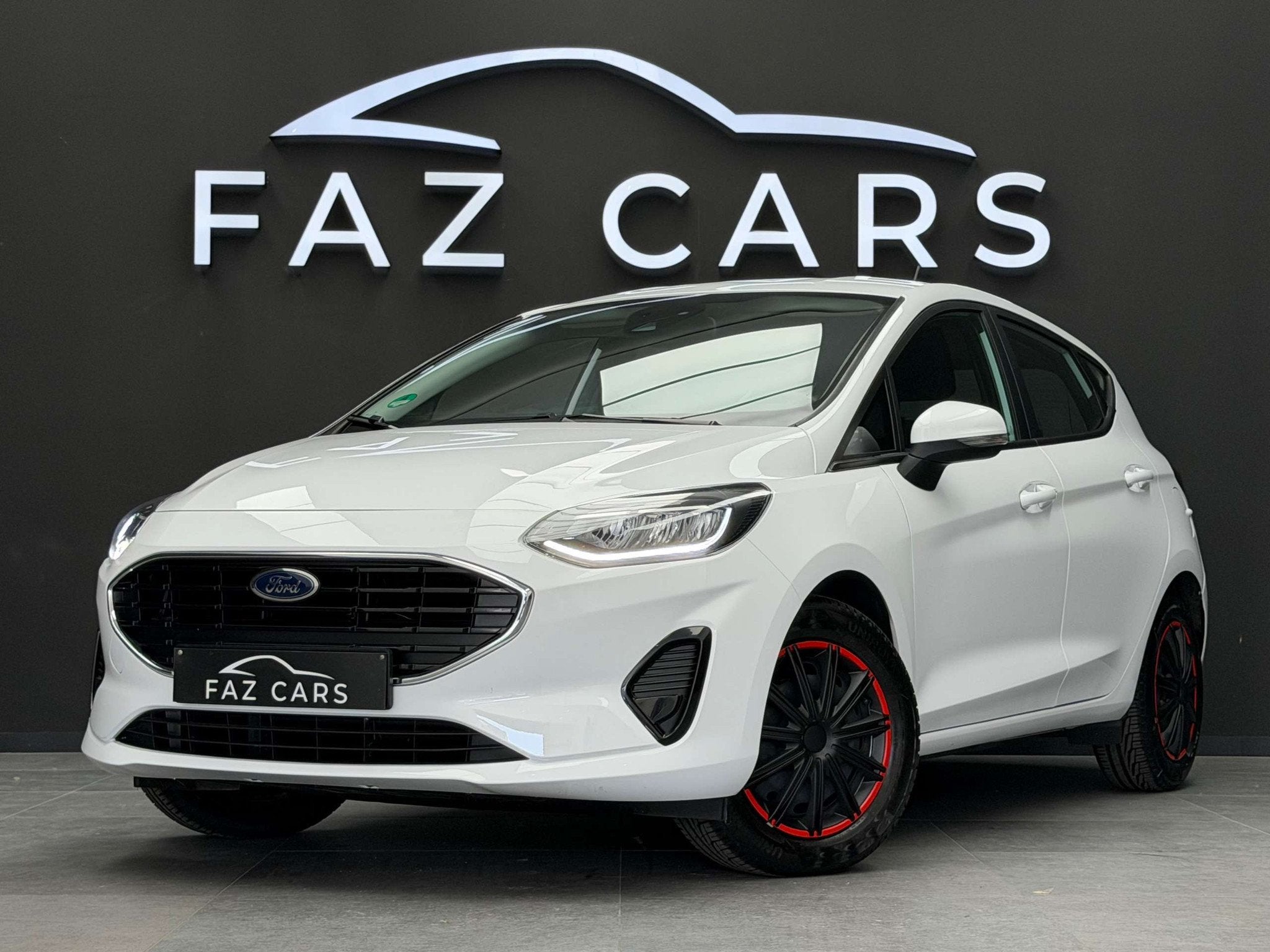 Ford Fiesta 1.0 EcoBoost * 1ER PROP + CLIM + GARANTIE *, Auto's, Voorwielaandrijving, Stof, Gebruikt, Wit